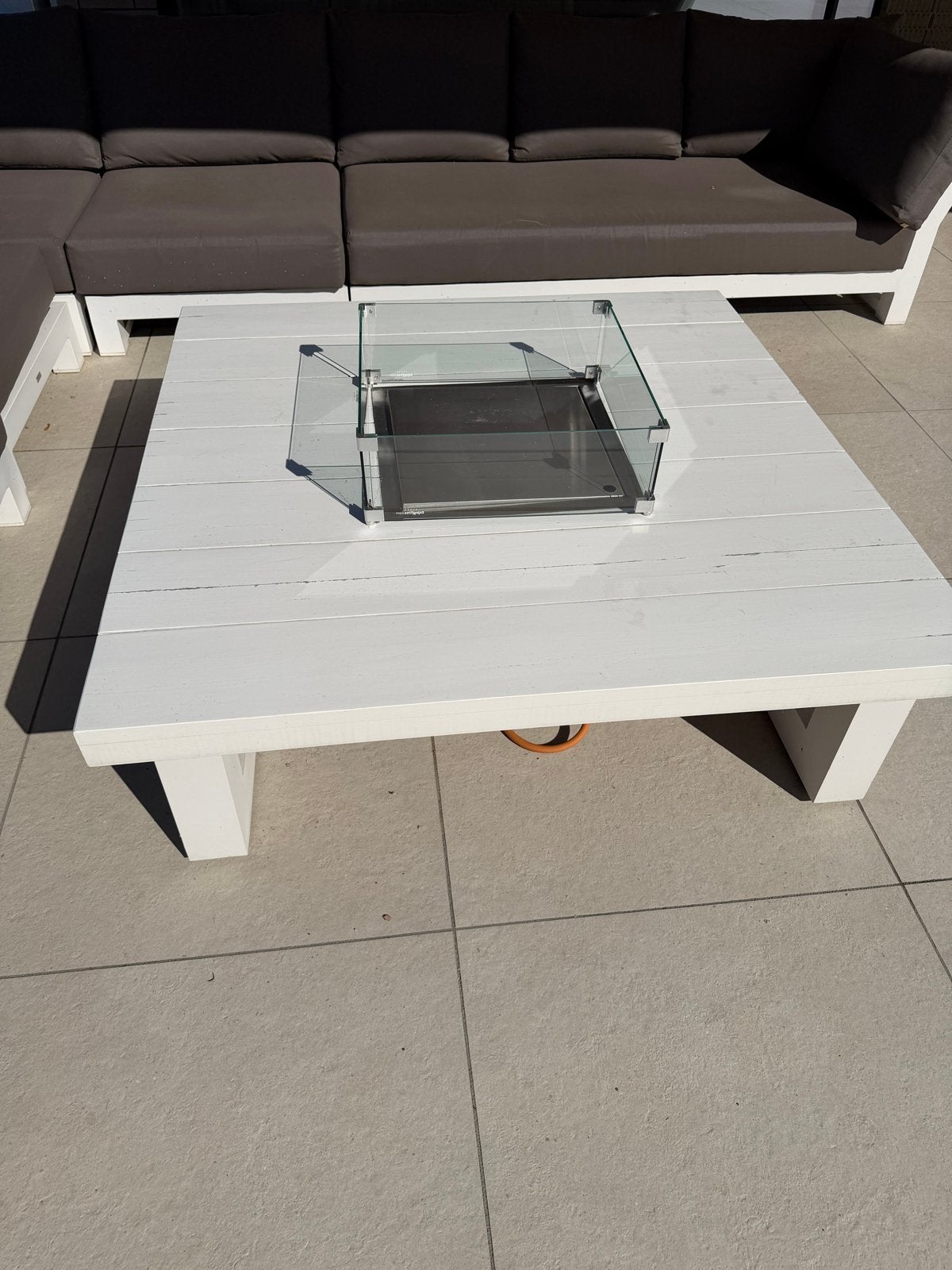 Witte houten salontafel met gasgestookte haard, Ophalen of Verzenden, Gebruikt, Vierkant