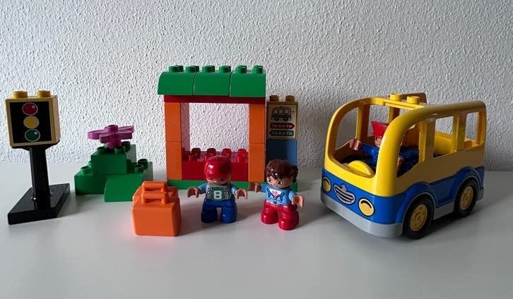 Lego Duplo Bus Schoolbus 10528 met figuren en accessoires, Overige thema's, Ophalen of Verzenden, Zo goed als nieuw, Compleet