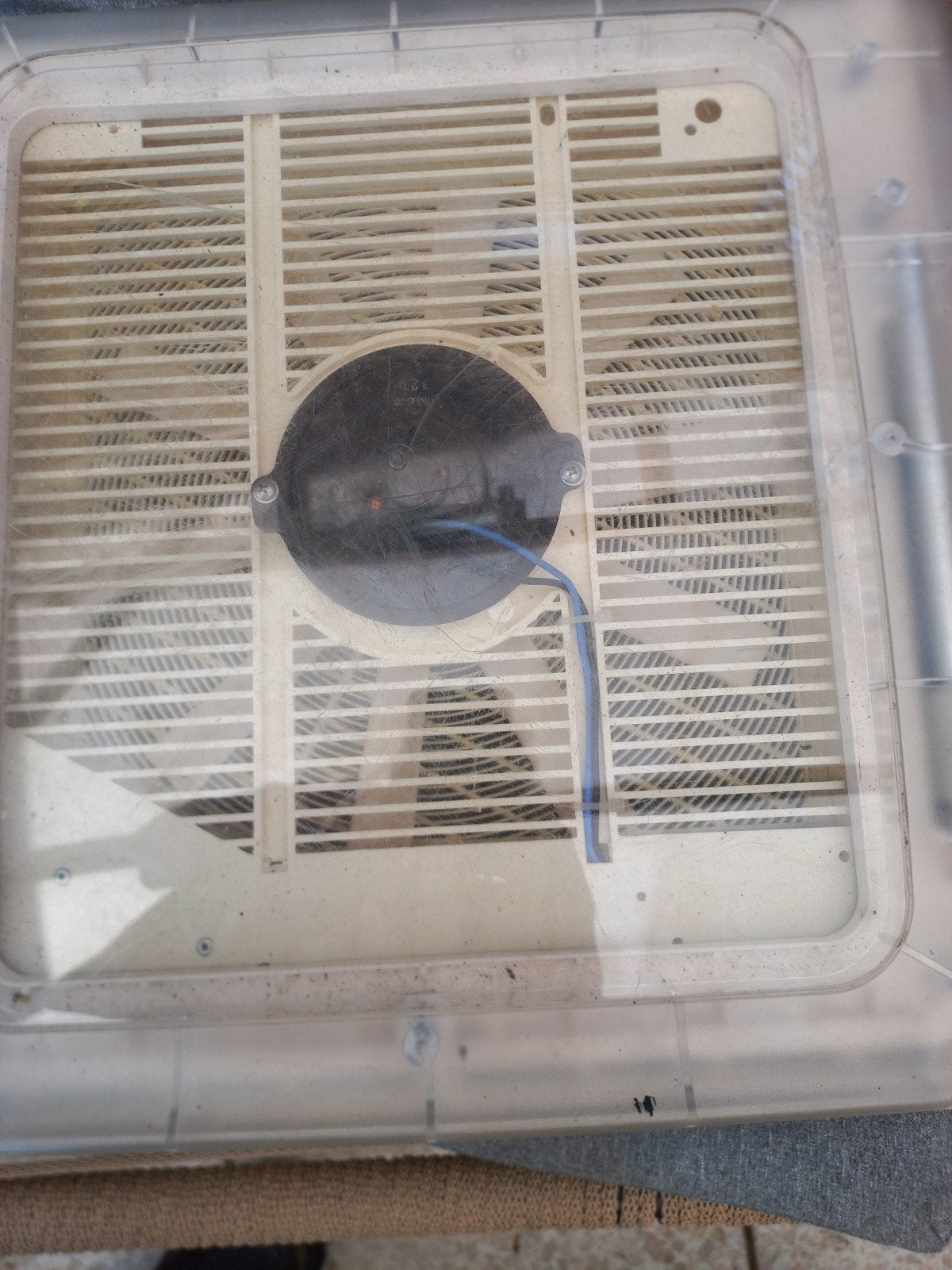 2 elektrische dakventilatoren voor camper - 45 cm, Ophalen of Verzenden, Gebruikt