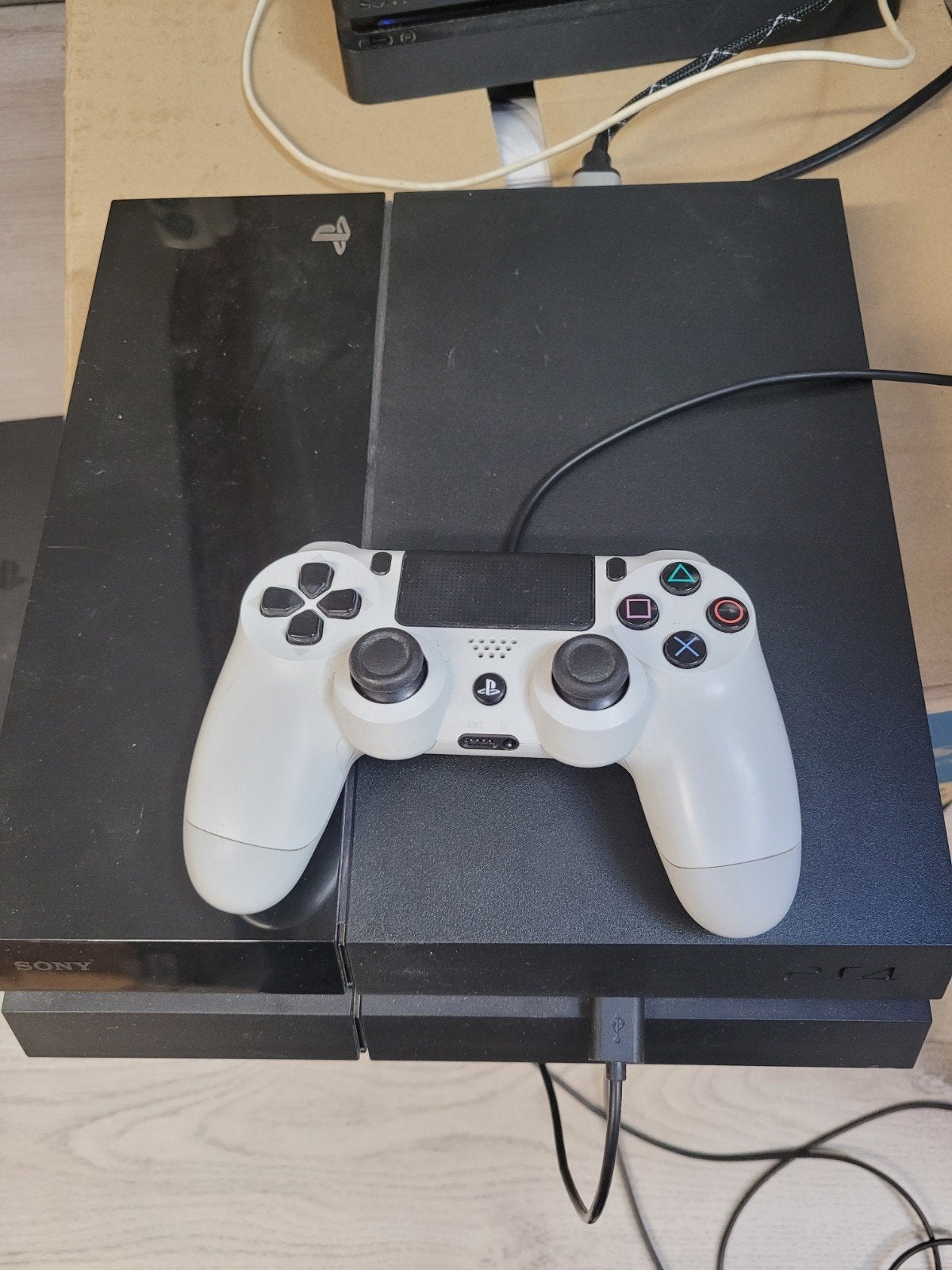 Playstation 4 met controller, Spelcomputers en Games, Spelcomputers | Sony PlayStation 4, Ophalen of Verzenden, Zo goed als nieuw