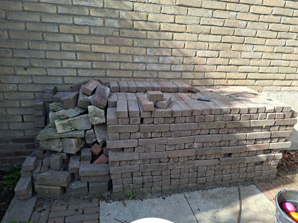 Gratis waaltjes en betontegels, Ophalen, Gebruikt, 10 m² of meer, Beton