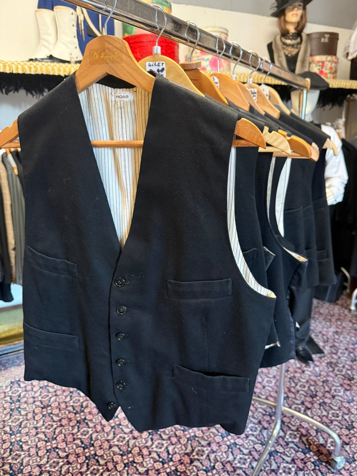 Boerenbruiloft antieke wollen giletjes in maat S en  M, Carnaval, Overige maten, Ophalen of Verzenden, Kleding