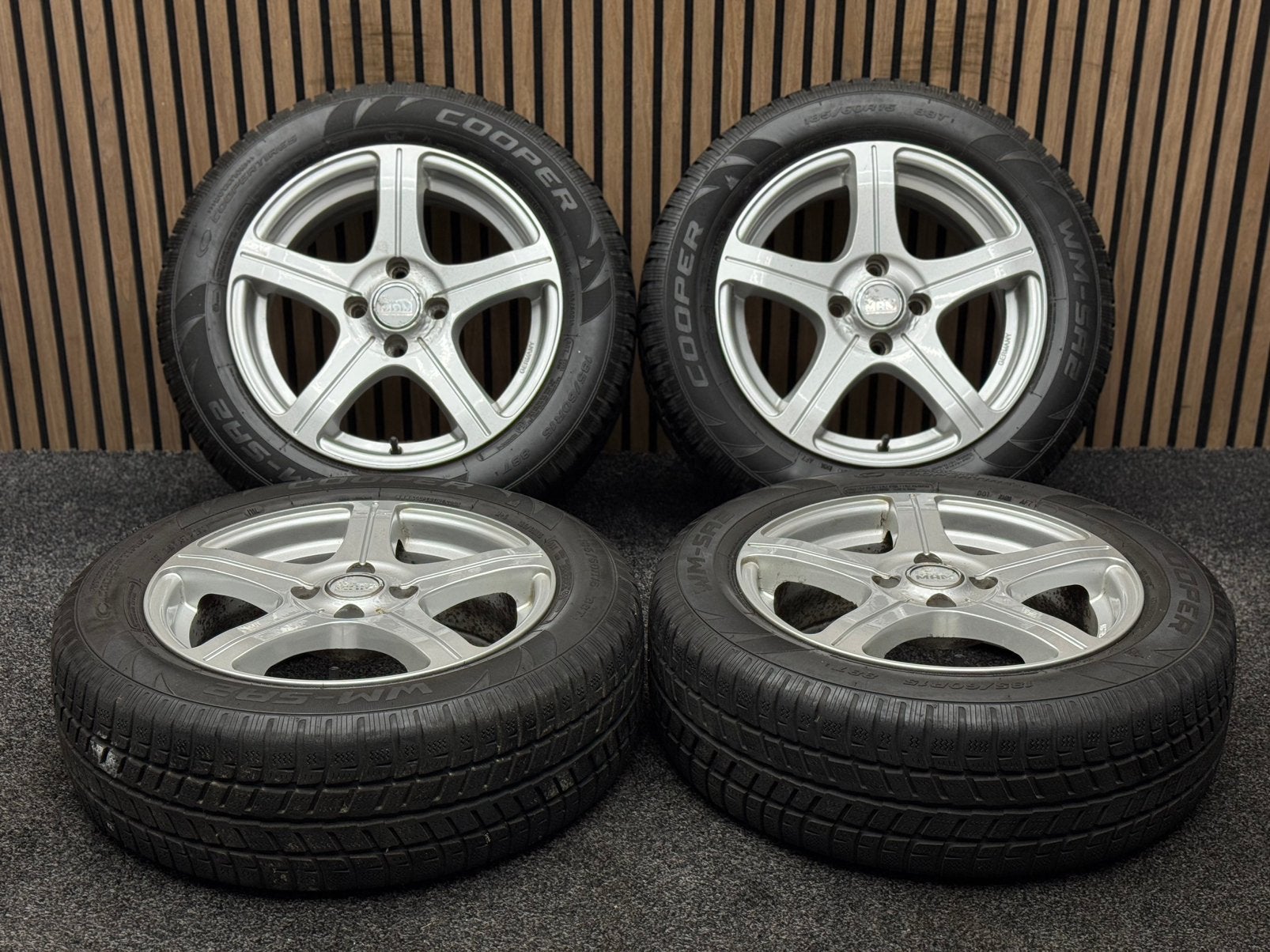 WINTER! 15 inch MAM E1 - Agila / Splash 4x100 ET35 185/60/15, Ophalen, 15 inch, ., Banden en Velgen