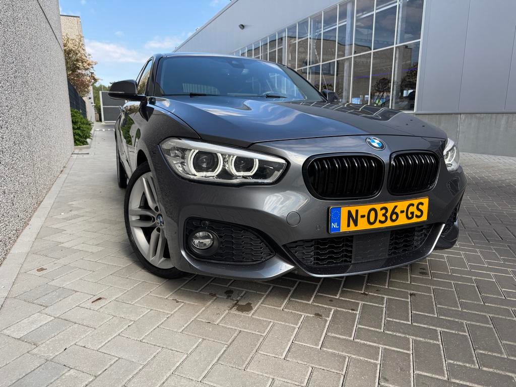 BMW 1-Serie 125i 224pk Aut 2017 Grijs, Auto's, BMW, 1998 cc, Achterwielaandrijving, 4 cilinders, Alcantara