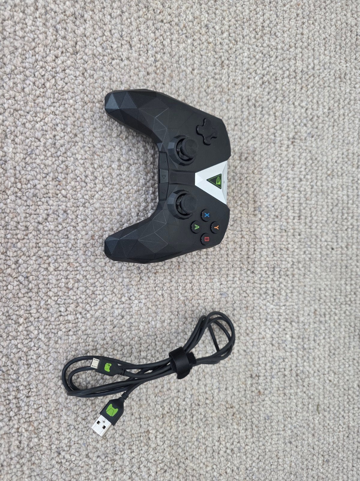 Shield controller v2 met originele laadkabel, Ophalen of Verzenden