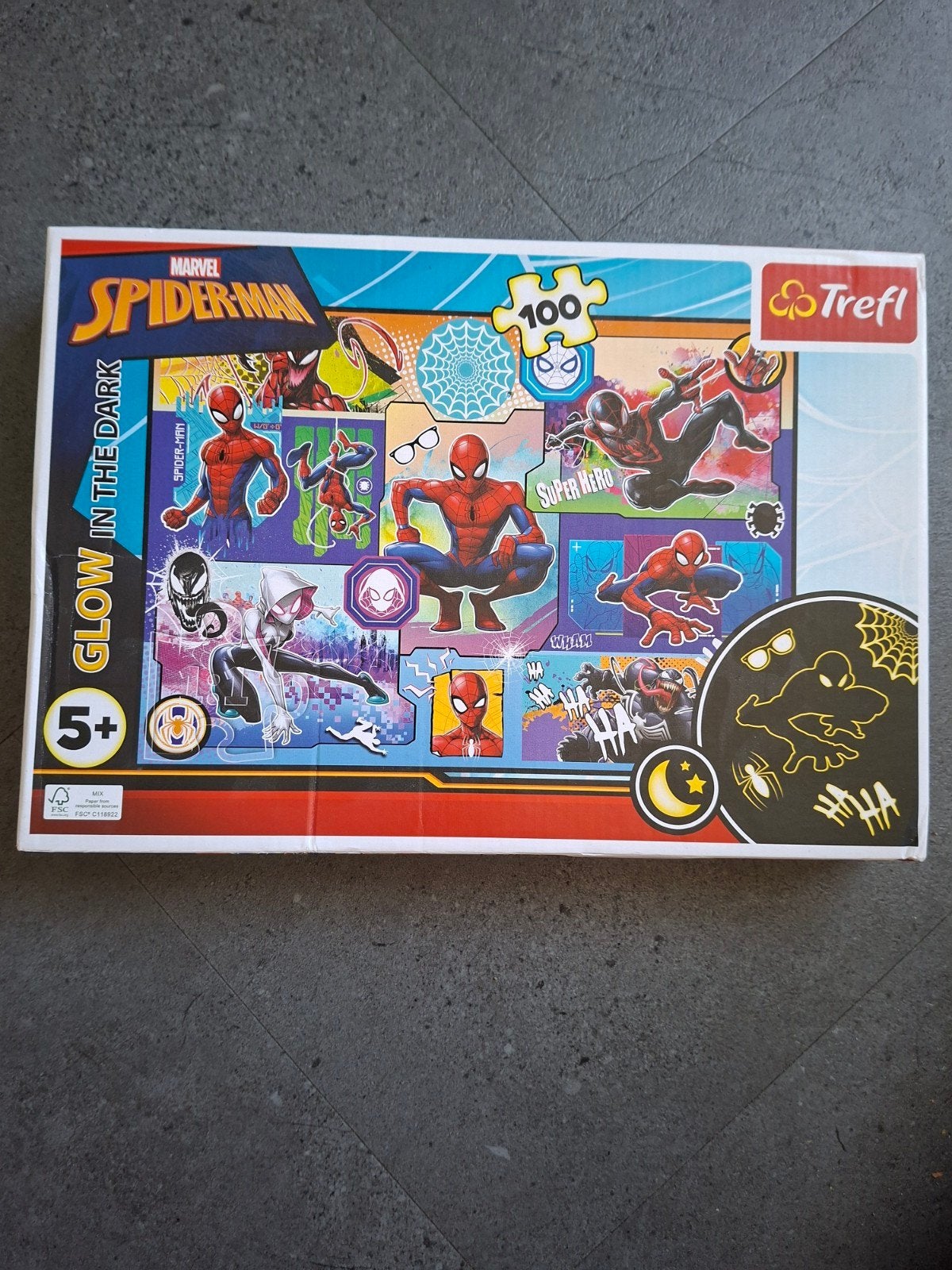 Spiderman Puzzel 100 Stukjes - Glow in the Dark, Ophalen of Verzenden, Meer dan 50 stukjes, Zo goed als nieuw, 4 tot 6 jaar