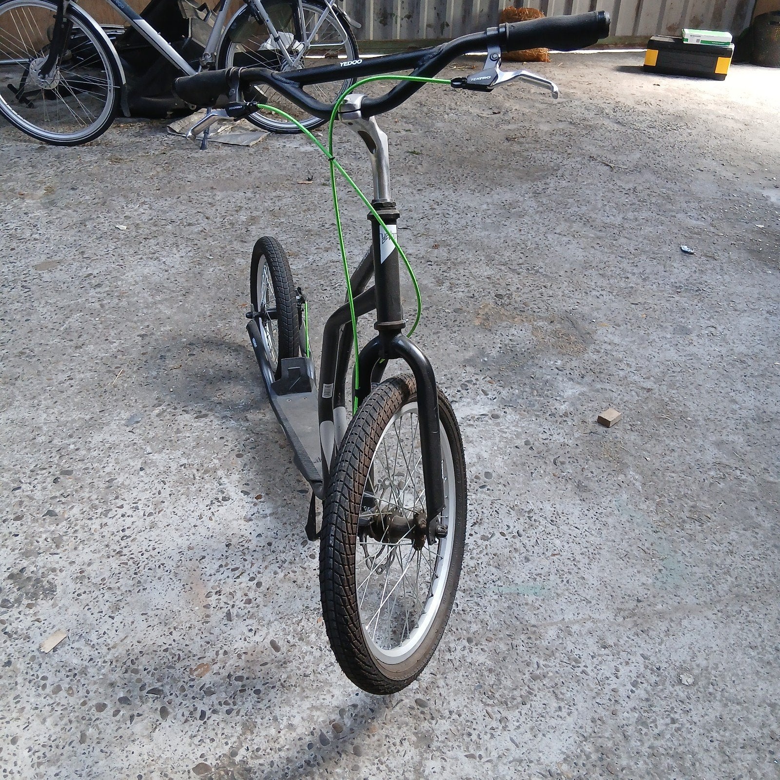volwassen zwarte yedoo step, Fietsen en Brommers, Ophalen, Gebruikt, Gewone step, Overige merken