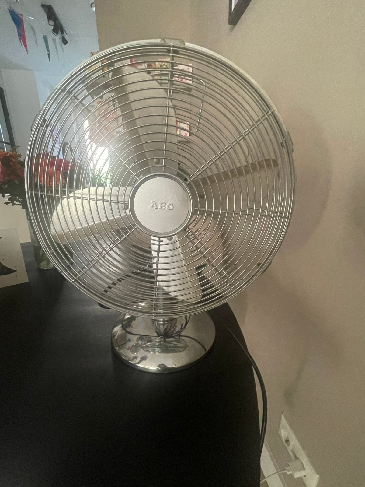 Tafelventilator van AEG, Witgoed en Apparatuur, Ventilatoren, Ophalen of Verzenden, Zo goed als nieuw, Tafelventilator