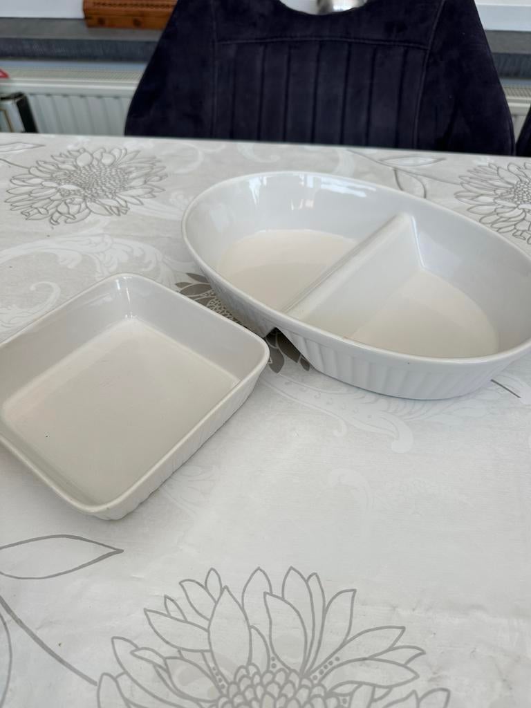 Set van 2 Witte Ovenschalen - Rechthoekig en Ovaal, Ophalen of Verzenden, Zo goed als nieuw