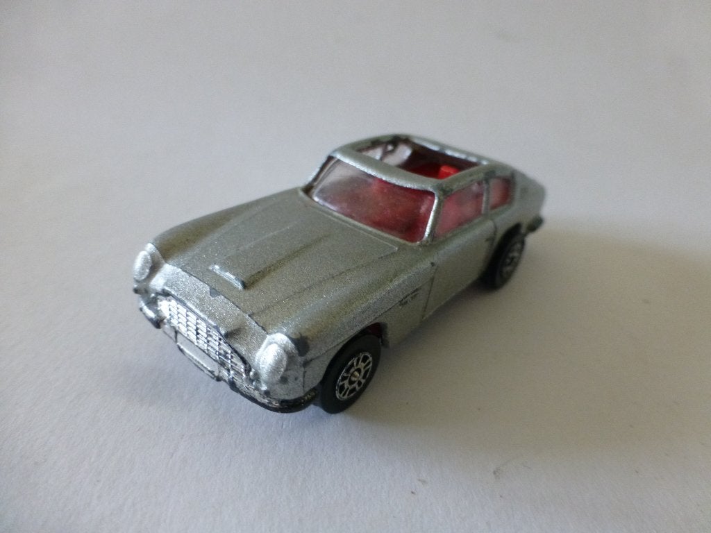 Corgi Aston Martin DB 6 James Bond 007, Hobby en Vrije tijd, Modelauto's | Overige schalen, Ophalen of Verzenden, Zo goed als nieuw