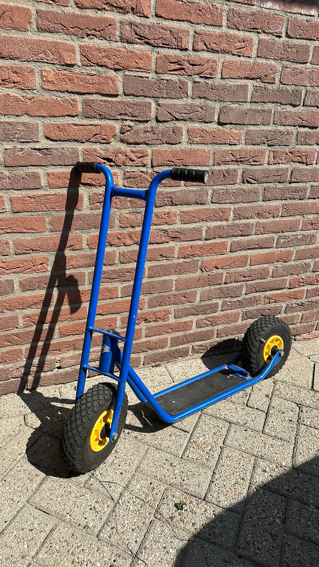 Robuuste step van berg, Fietsen en Brommers, Steps, Ophalen, Zo goed als nieuw, Gewone step
