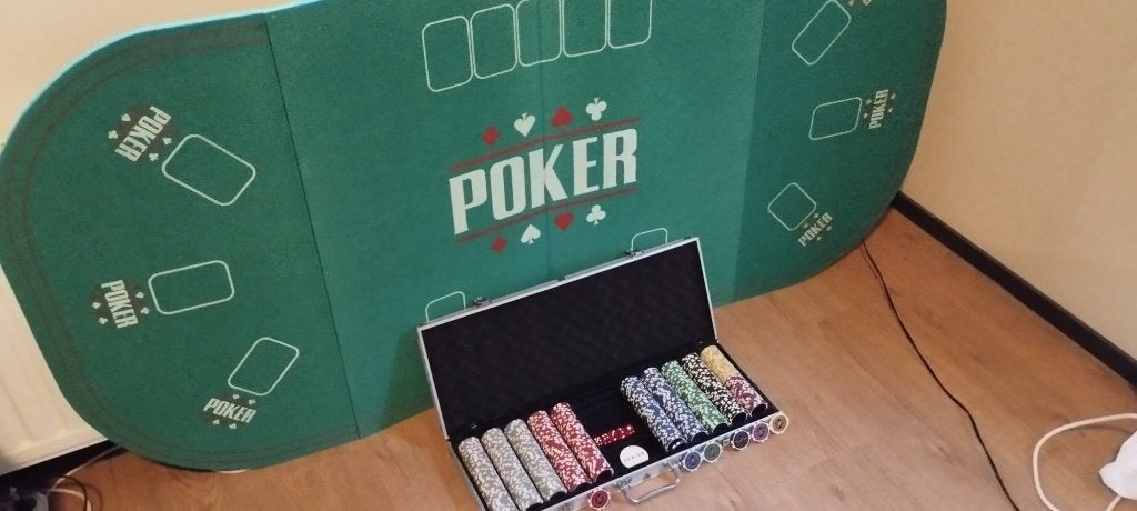 Pokerset met genummerde fiches + Pokerblad 160x80, Een of twee spelers, Ophalen, Gebruikt