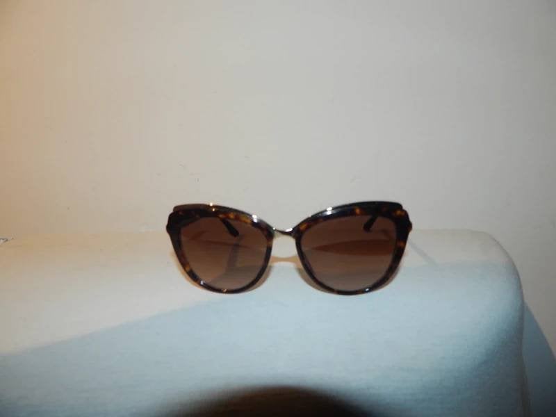 Dolce & Gabbana eerstelijns zonnebril bruin met goud, Gebruikt, Zonnebril, Bruin, Verzenden