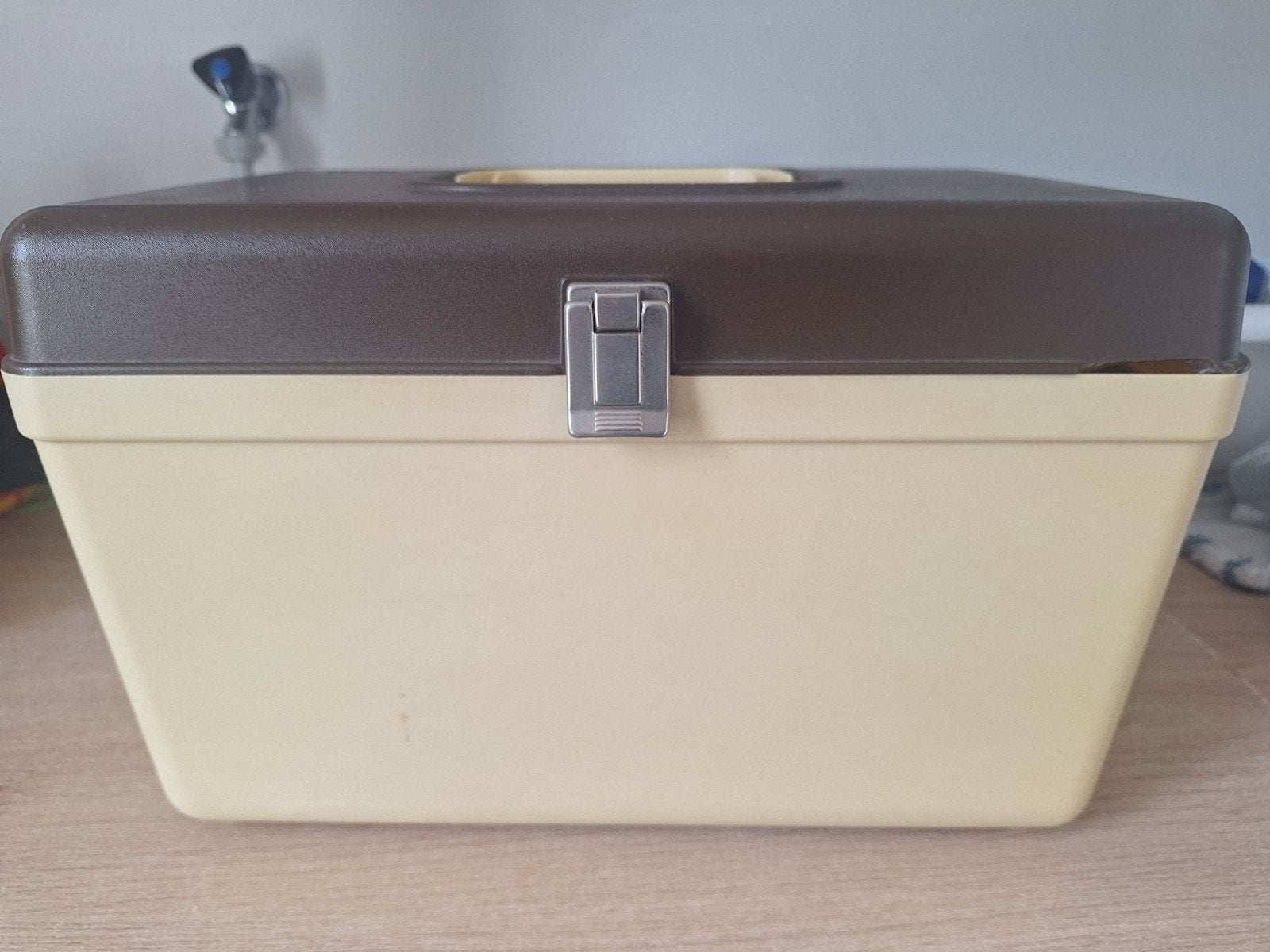 Curver naaidoos - Vintage, retro doos voor je naaispullen, Ophalen