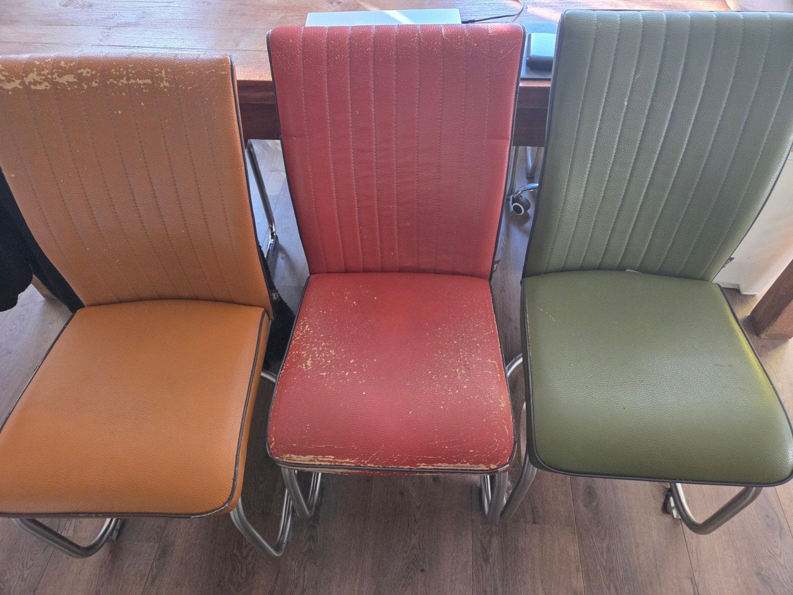 6 Henders en Hazel stoelen in oker, terra en olijfgroen, Huis en Inrichting, Ophalen, Gebruikt, Overige kleuren, Metaal