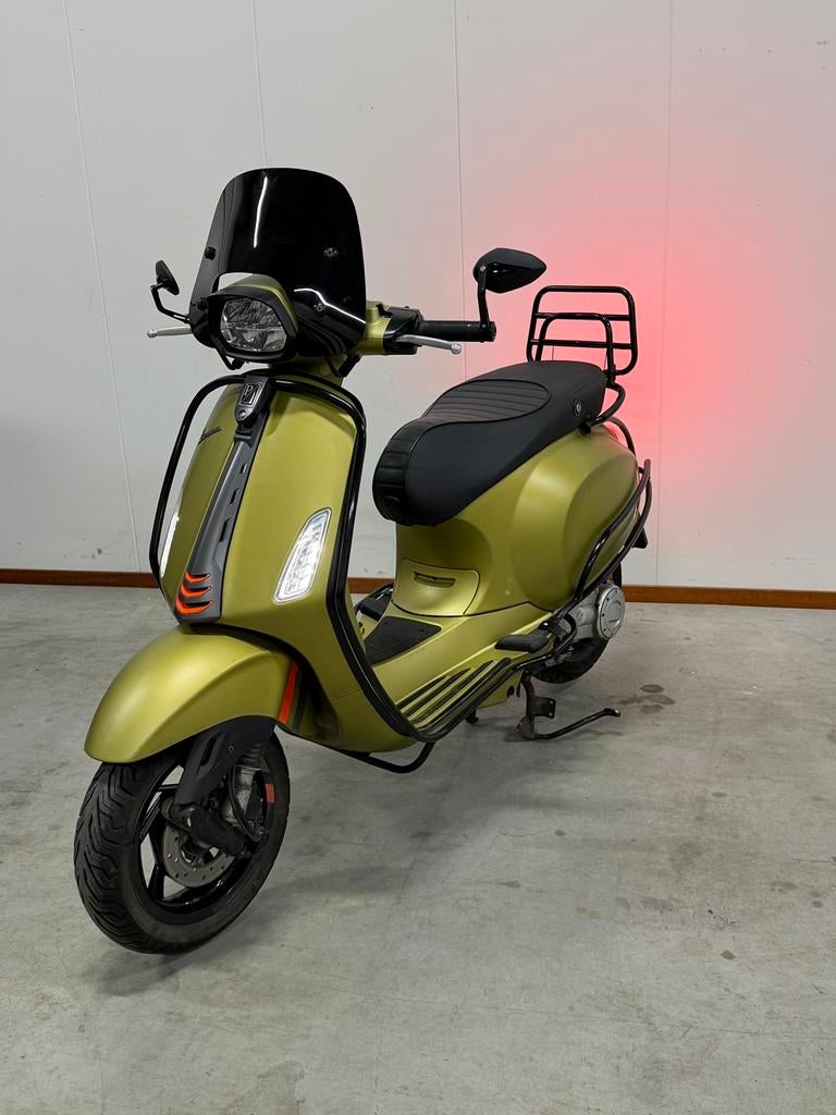 Vespa Sprint facelift e5 ! Ambizioso Opaco ! Brom!, Fietsen en Brommers, Scooters | Vespa, Ophalen of Verzenden, Zo goed als nieuw