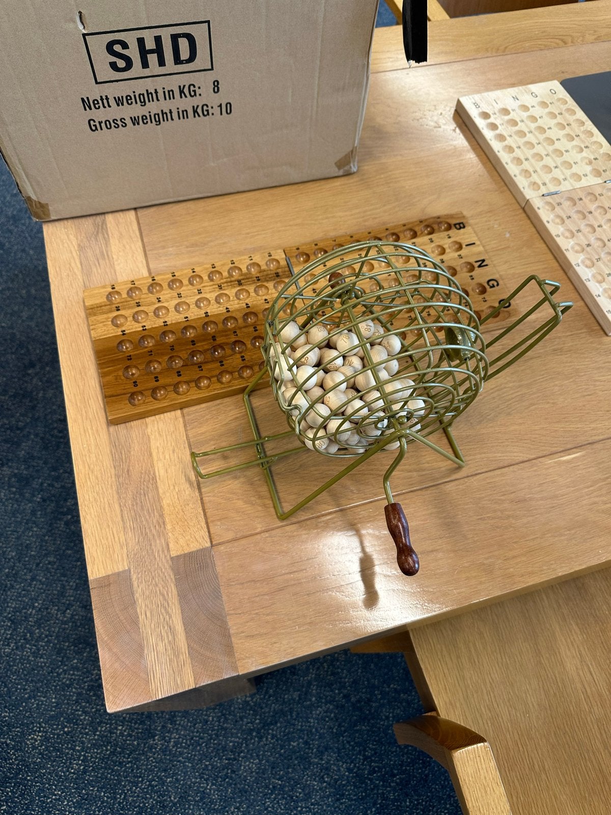 Bingo set met houten bord en metalen draaimolen, Vijf spelers of meer, Ophalen, Gebruikt