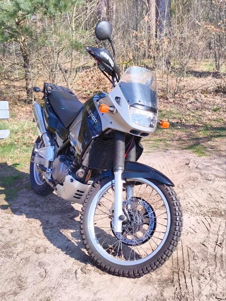 Kawasaki KLE 500, 2 cilinders, 499 cc, Particulier, Minimaal motorrijbewijs A2