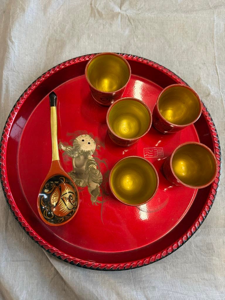 Vintage Russisch dienblad met 5 bekers en lepel, Ophalen