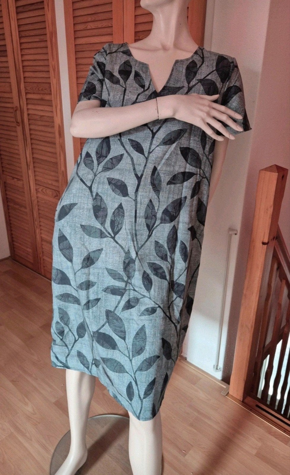 Prachtige groene zomerjurk XL met bladerprint, Maat 46/48 (XL) of groter, Nieuw, Ophalen of Verzenden, Knielengte