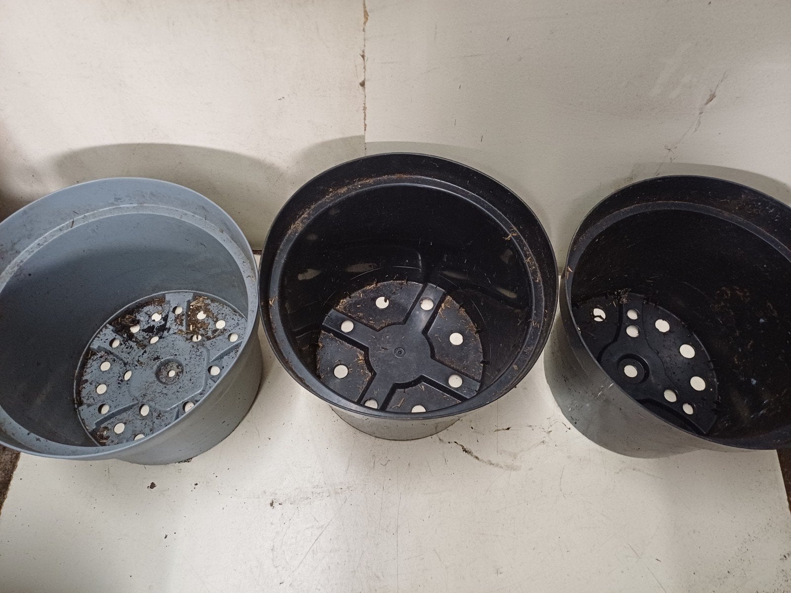 diverse kweekpotten 10 liter, Kunststof, Gebruikt, Rond, Ophalen of Verzenden