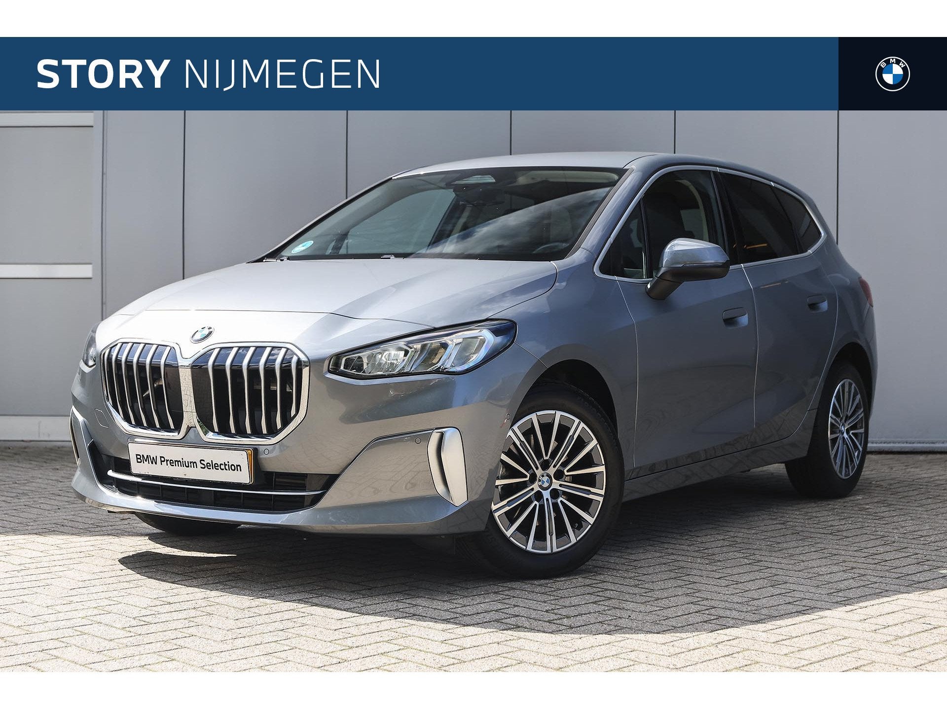 BMW 2 Serie Active Tourer 218i Luxury Line Automaat / Trekha, Auto's, 136 pk, Gebruikt, 1445 kg, 3 cilinders