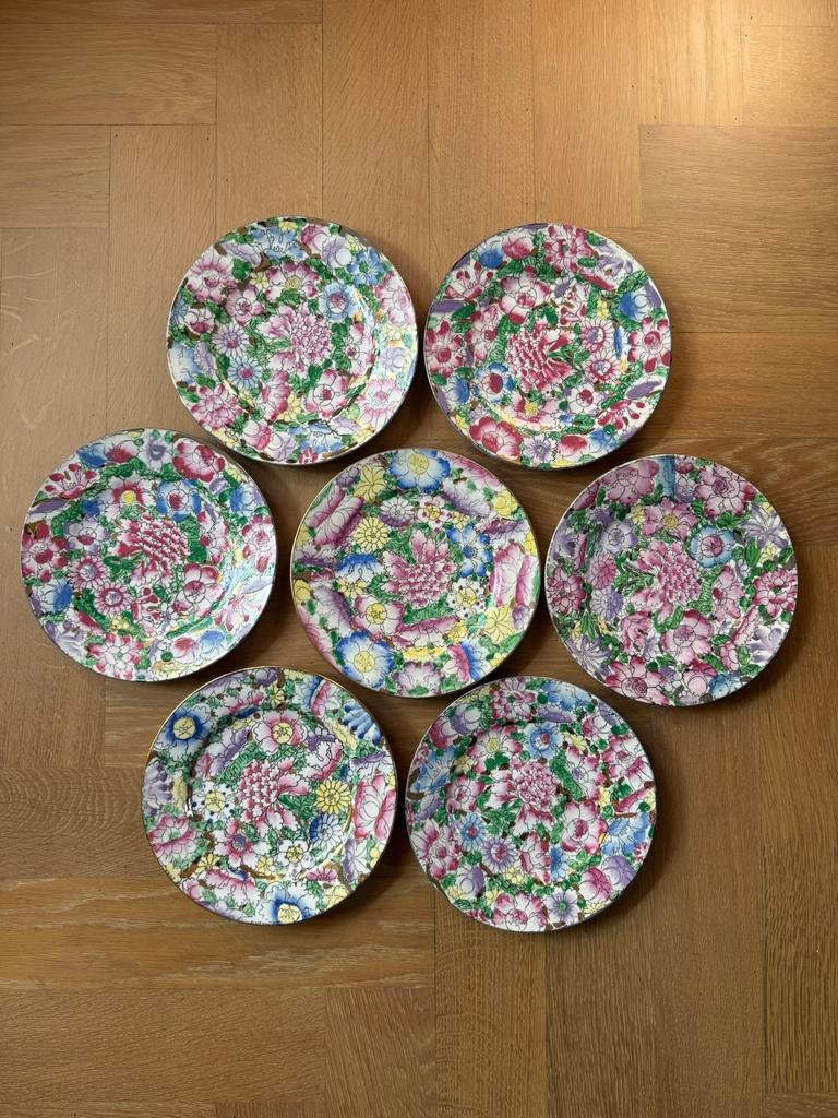 Set van 9 Famille Rose borden 'Mille Fleurs', Family Rose, Ophalen of Verzenden, Zo goed als nieuw, Bord