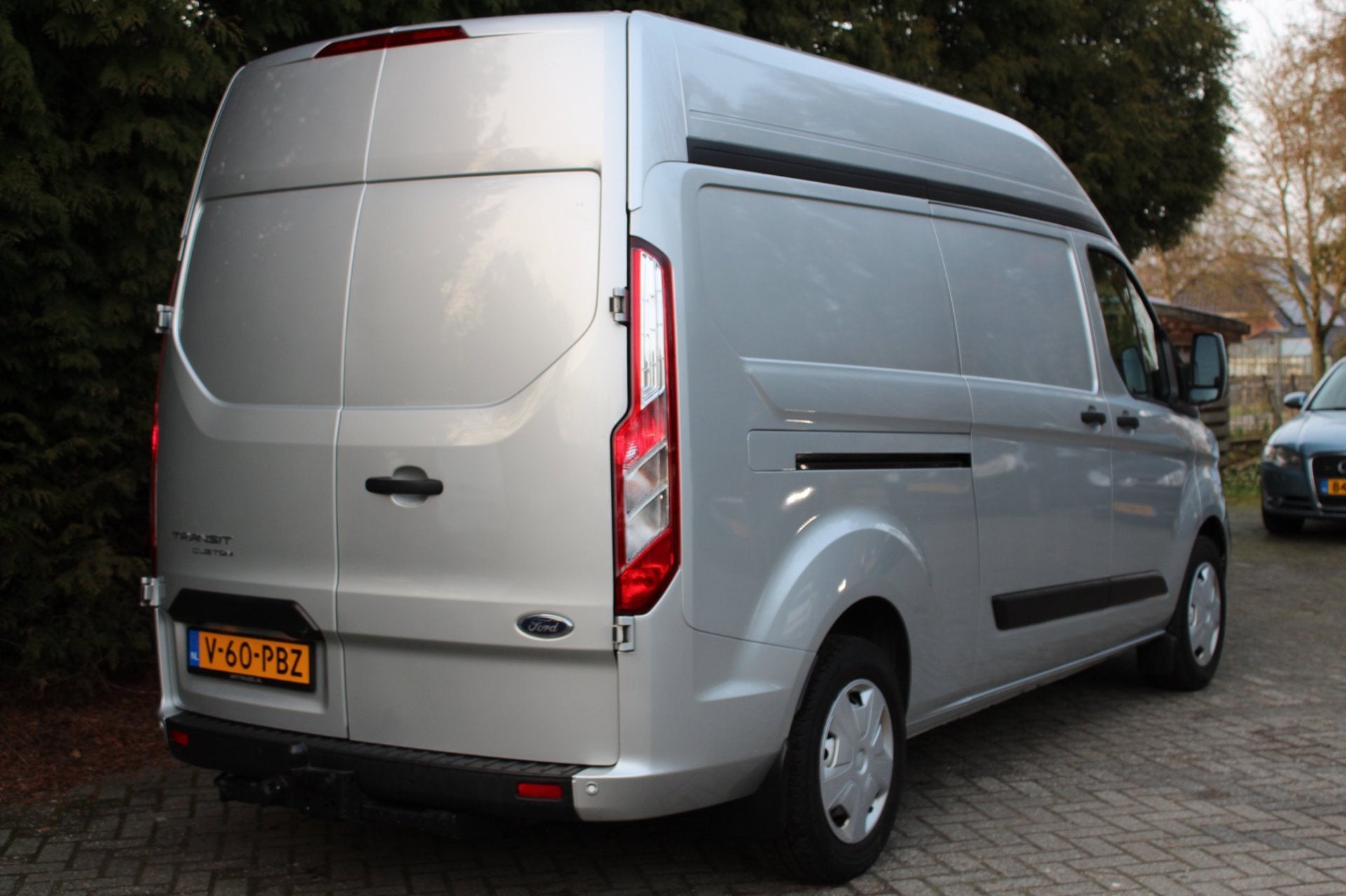 Ford TRANSIT CUSTOM 300 2.0 TDCI L2H2 Trend 170PK | Airco |, 4 cilinders, 2800 kg, Bedrijf, 2 stoelen