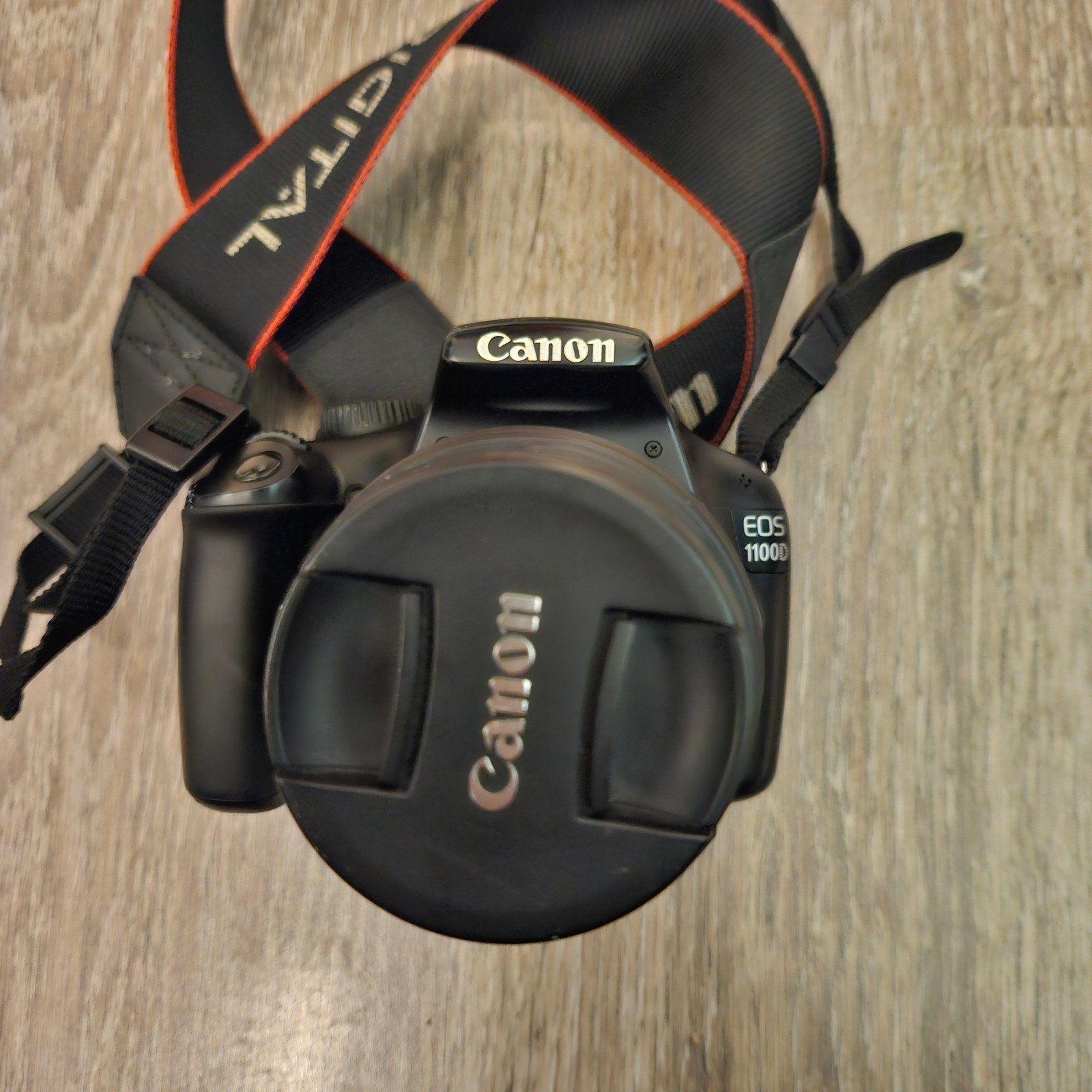 Canon EOS 1100D Spiegelreflexcamera met lens en oplader, Gebruikt, Spiegelreflex, Canon, Ophalen of Verzenden