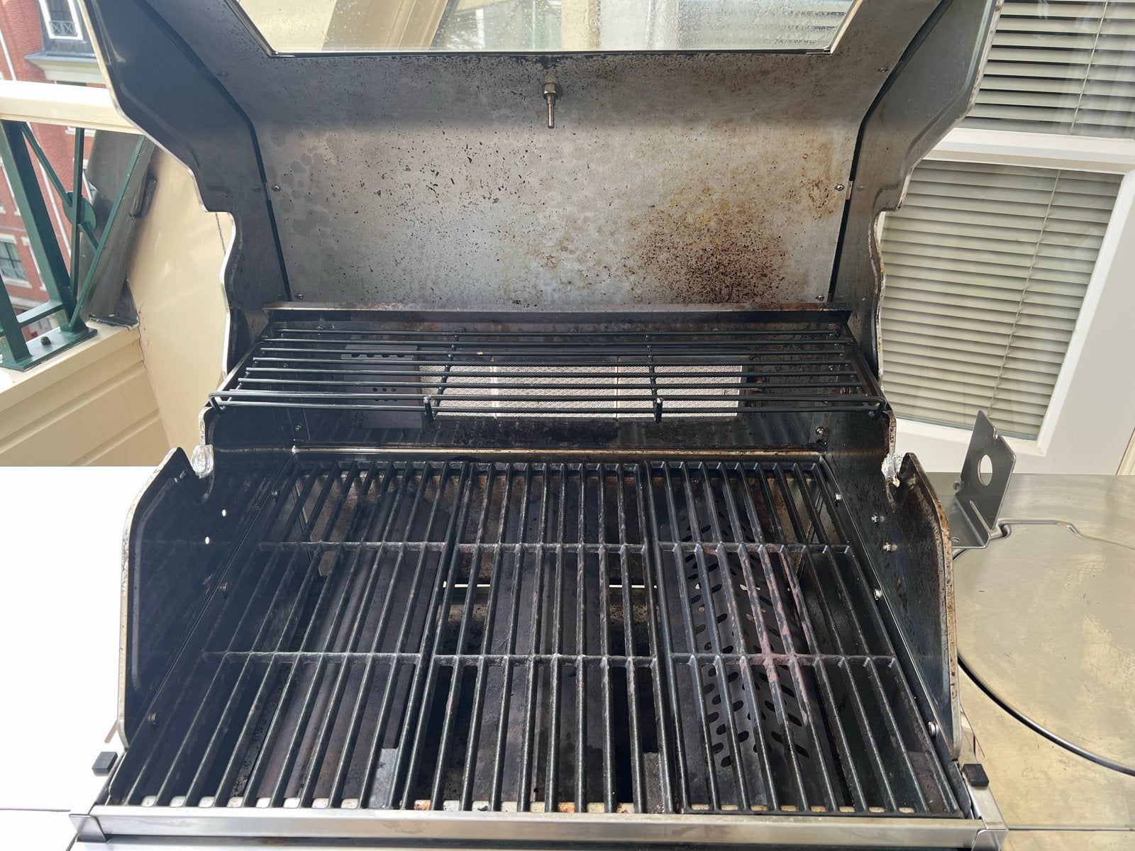 Foto 5 van Enders BBQ van roestvrij staal met koepel