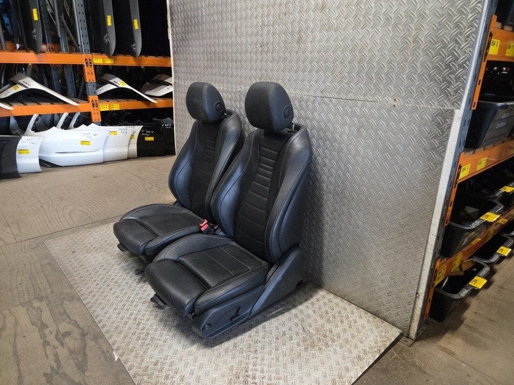 Bekleding set mercedes  e213 2018 id60081 sedan, Auto-onderdelen, Ophalen, Gebruikt, Mercedes-Benz