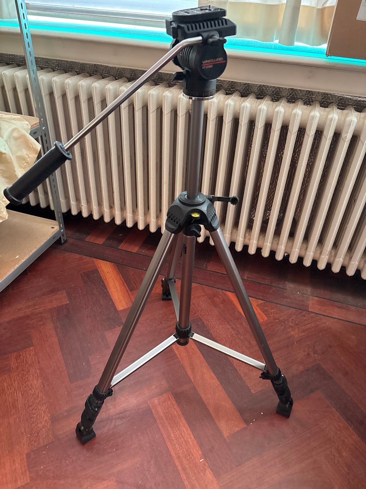 Vanguard VT-548B Driepoot Statief met Vloeistofkop, Ophalen, Gebruikt, 125 cm of minder, Met waterpas