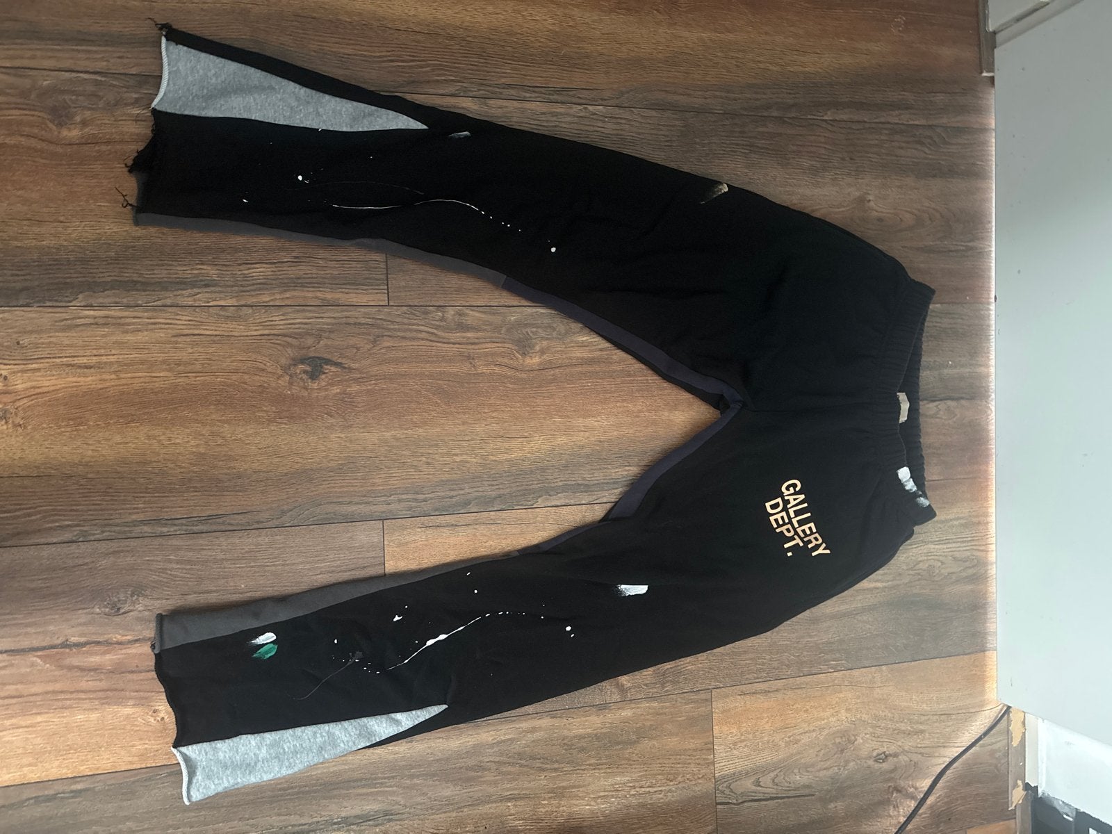 Gallery Dept. Joggingbroek Zwart met Verfspatten, Ophalen of Verzenden, Gedragen, Overige maten, Zwart