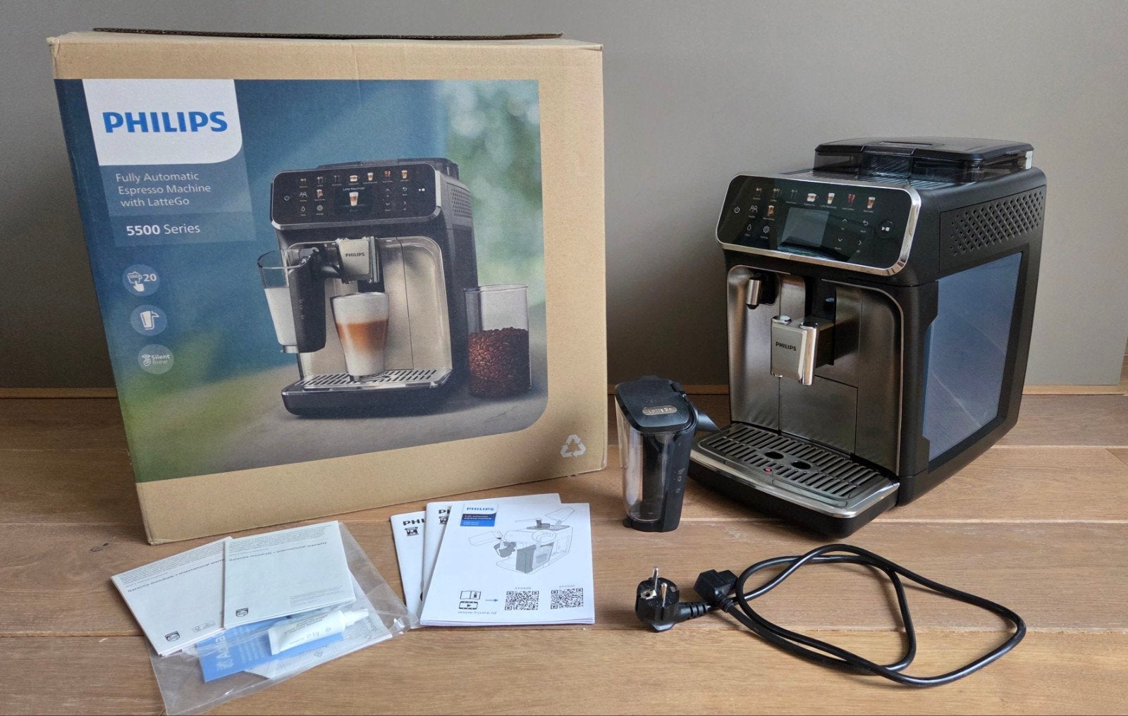 Philips LatteGo 5500 EP5547/90 Espressomachine, Ophalen, Afneembaar waterreservoir, Espresso apparaat, Koffiebonen
