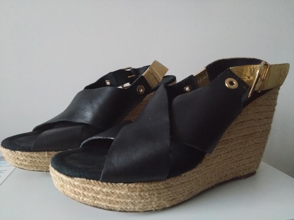 Sandalen/Espadrilles met sleehak zwart maat 40 Poelman, Poelman, Zwart, Ophalen of Verzenden, Espadrilles of Moccasins