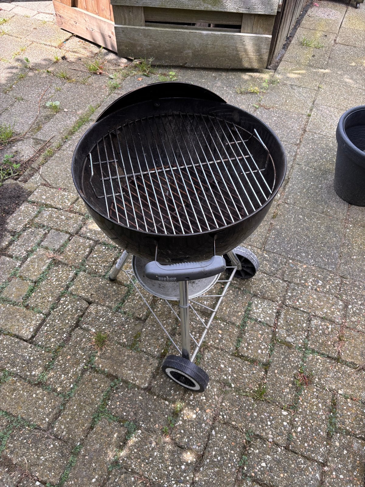 Weber BBQ met hoes - Zo goed als nieuw, Ophalen, Zo goed als nieuw