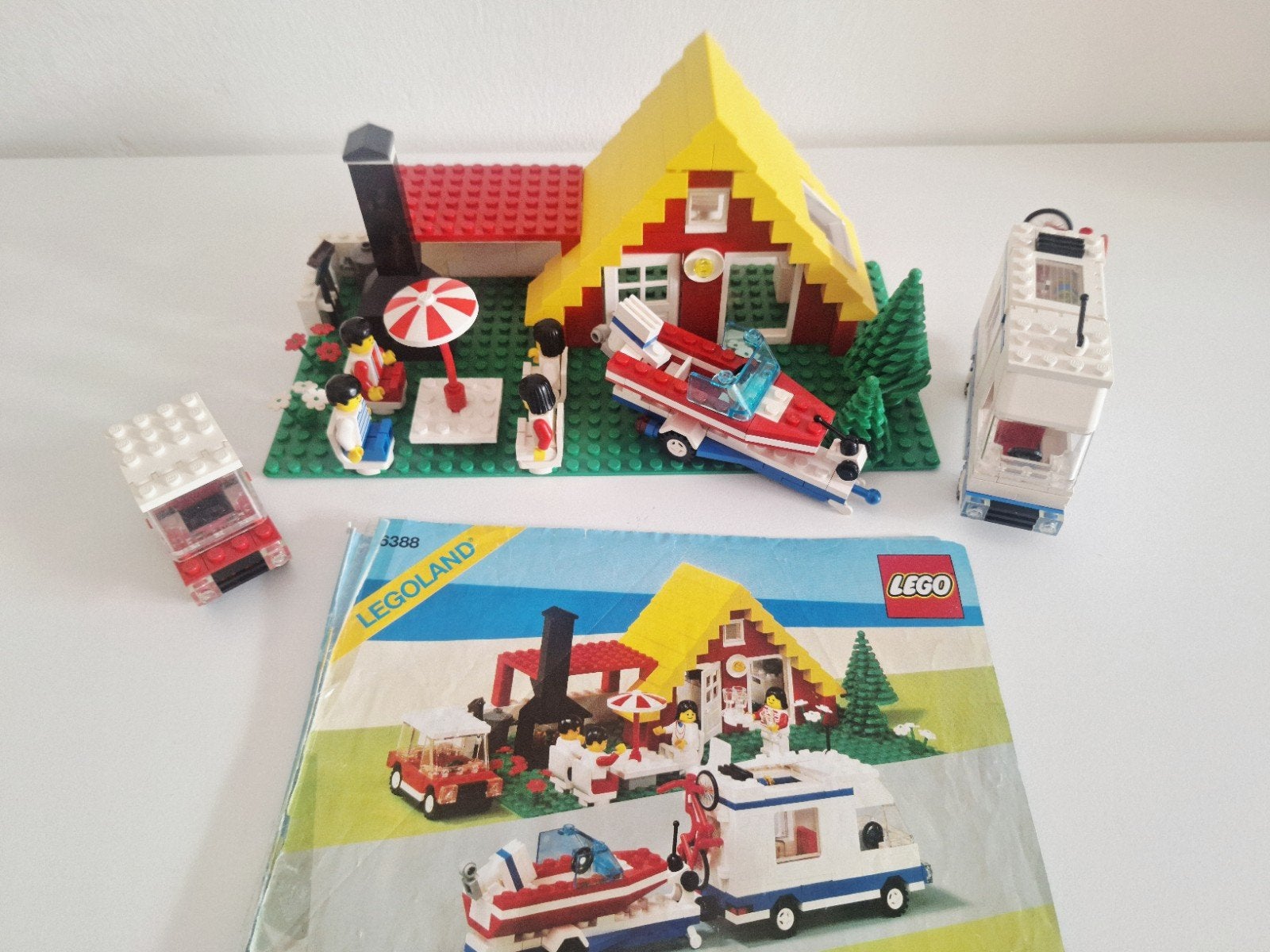 LEGO Legoland 6388 - Vakantiehuis met camper, Kinderen en Baby's, Speelgoed | Duplo en Lego, Gebruikt, Lego, Ophalen of Verzenden