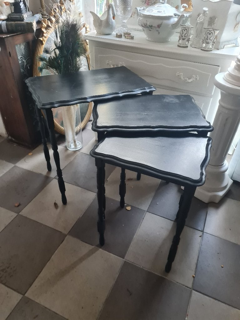 Vintage bijzettafeltjes prijs is per stuk vanaf 14,95, Ophalen of Verzenden