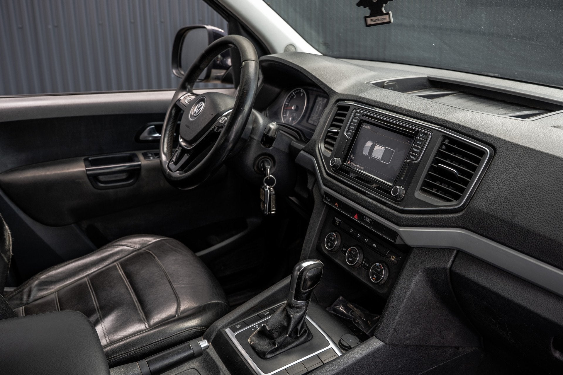 Volkswagen Amarok 3.0 TDI V6 | X-Lang | 4-Motion | 224 PK |, Auto's, Gebruikt, 2183 kg, Zwart, Bedrijf