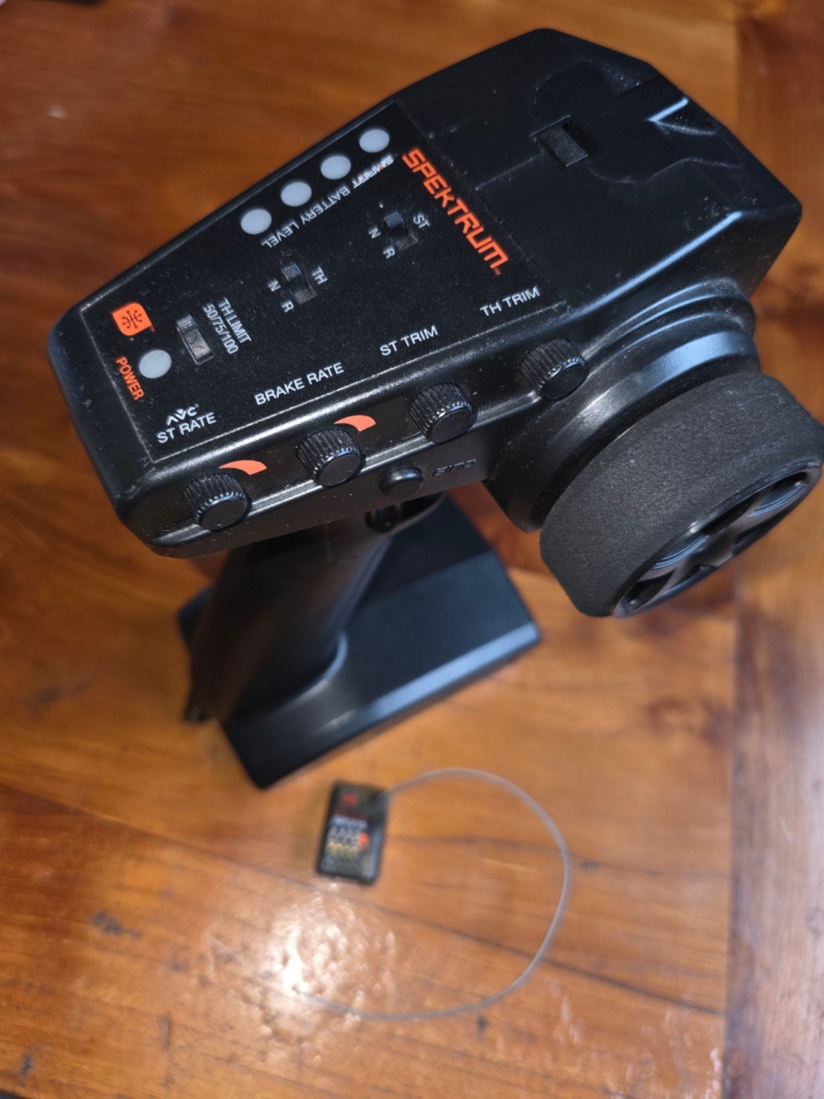 Te koop Spektrum handzender, Ophalen of Verzenden, Zo goed als nieuw, Overige schalen, Onderdeel
