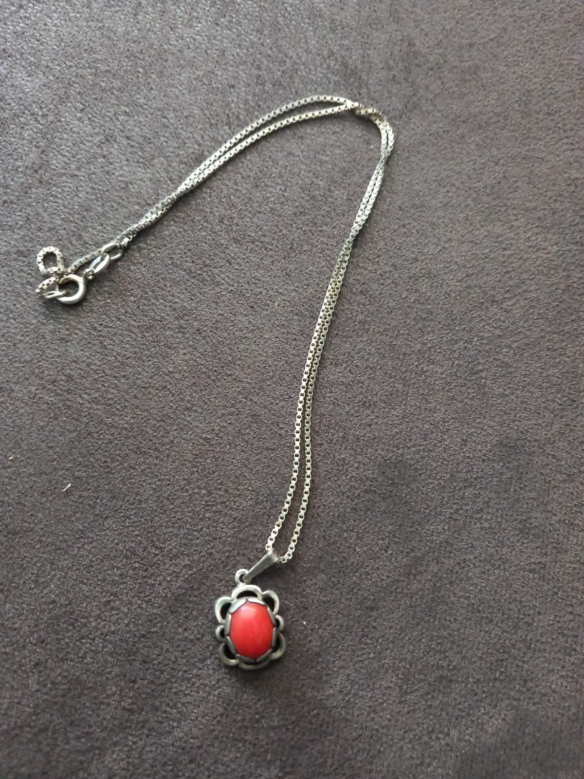 bloedkoraal hanger met zilveren ketting, Met hanger, Gebruikt, Verzenden, Zilver