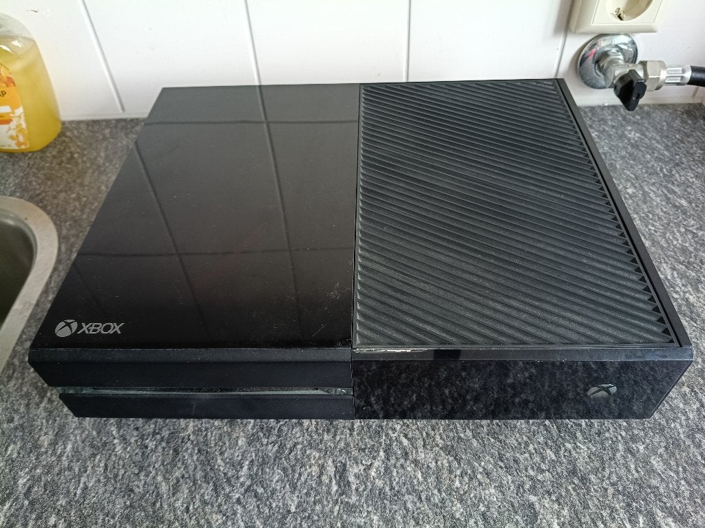 xboxone met kinect camera en 12 games, Ophalen, Xbox One, Zo goed als nieuw, Met 1 controller