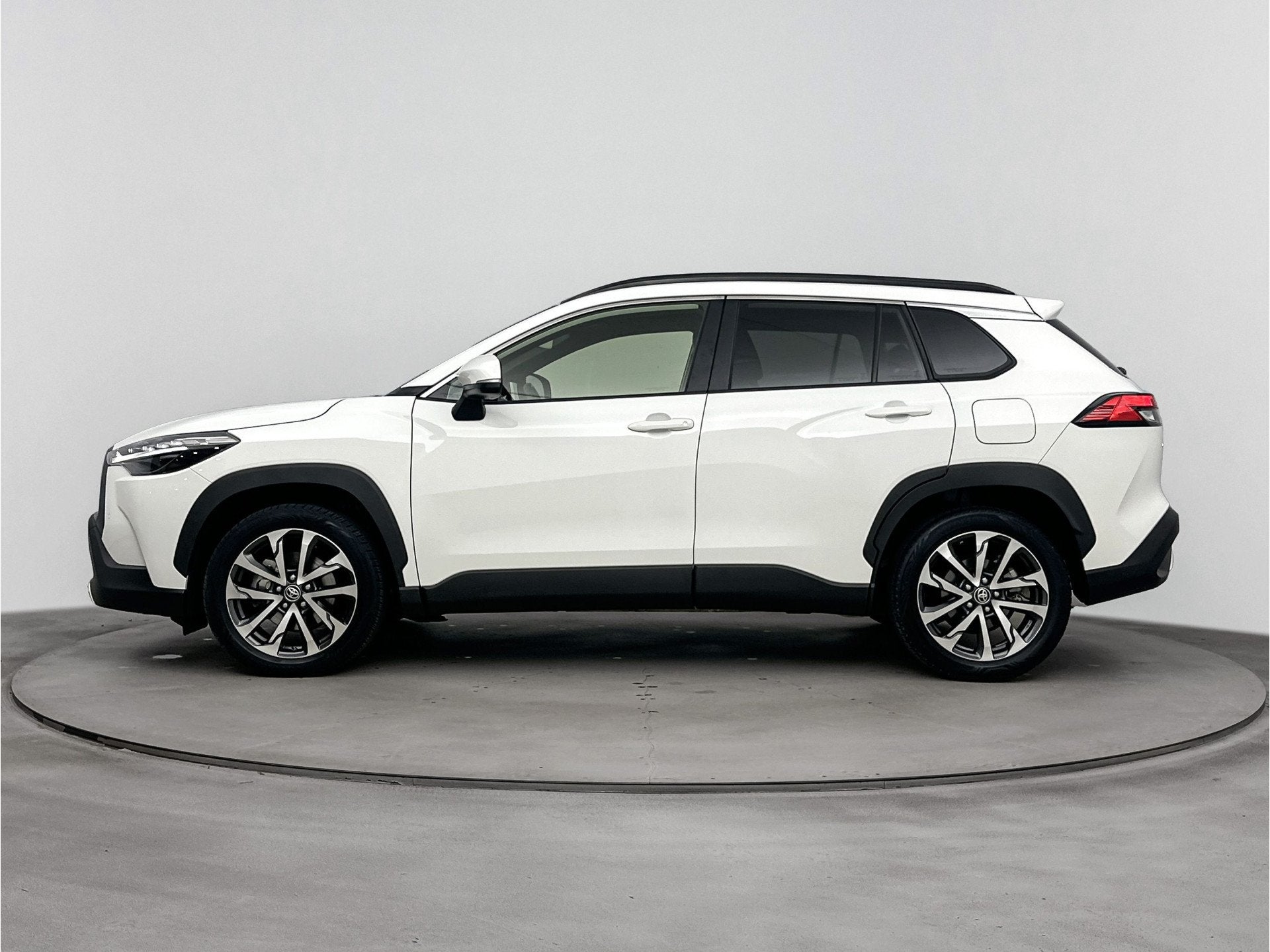 Toyota Corolla Cross Hybrid 200 Style | NL-Auto | Parkeersen, Auto's, 12 maanden, Gebruikt, 4 cilinders, Automatische klimaatregeling
