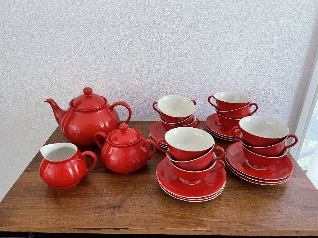 Rood Mosa theeservies, Ophalen