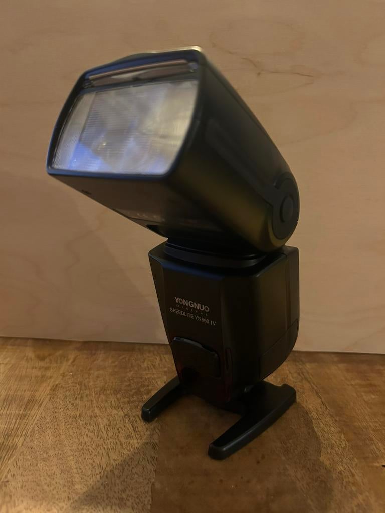 Yongnuo Speedlite YN560-IV, Ophalen of Verzenden, Zo goed als nieuw, Nikon, Kantelbaar