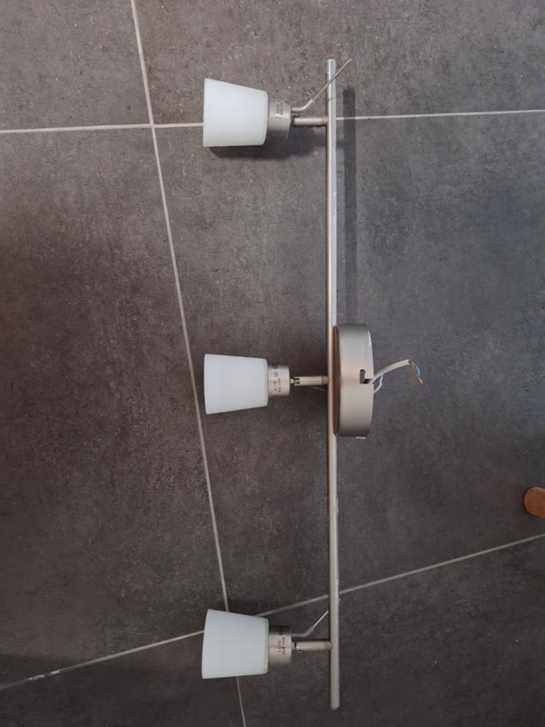 IKEA Basisk Plafondspot met 3 GU10 fittingen, Huis en Inrichting, Ophalen, Halogeen, Gebruikt, Metaal of Aluminium