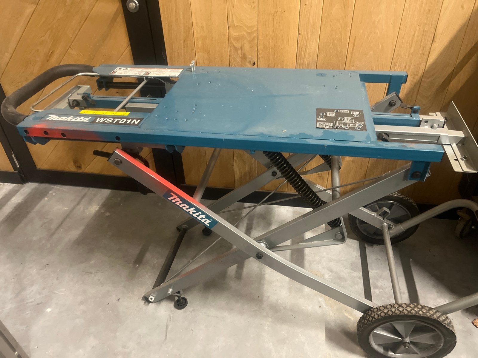 Makita WST01N Zaagtafel - Robuust en Mobiel, Doe-het-zelf en Verbouw, Ophalen of Verzenden, Gebruikt, Overige typen
