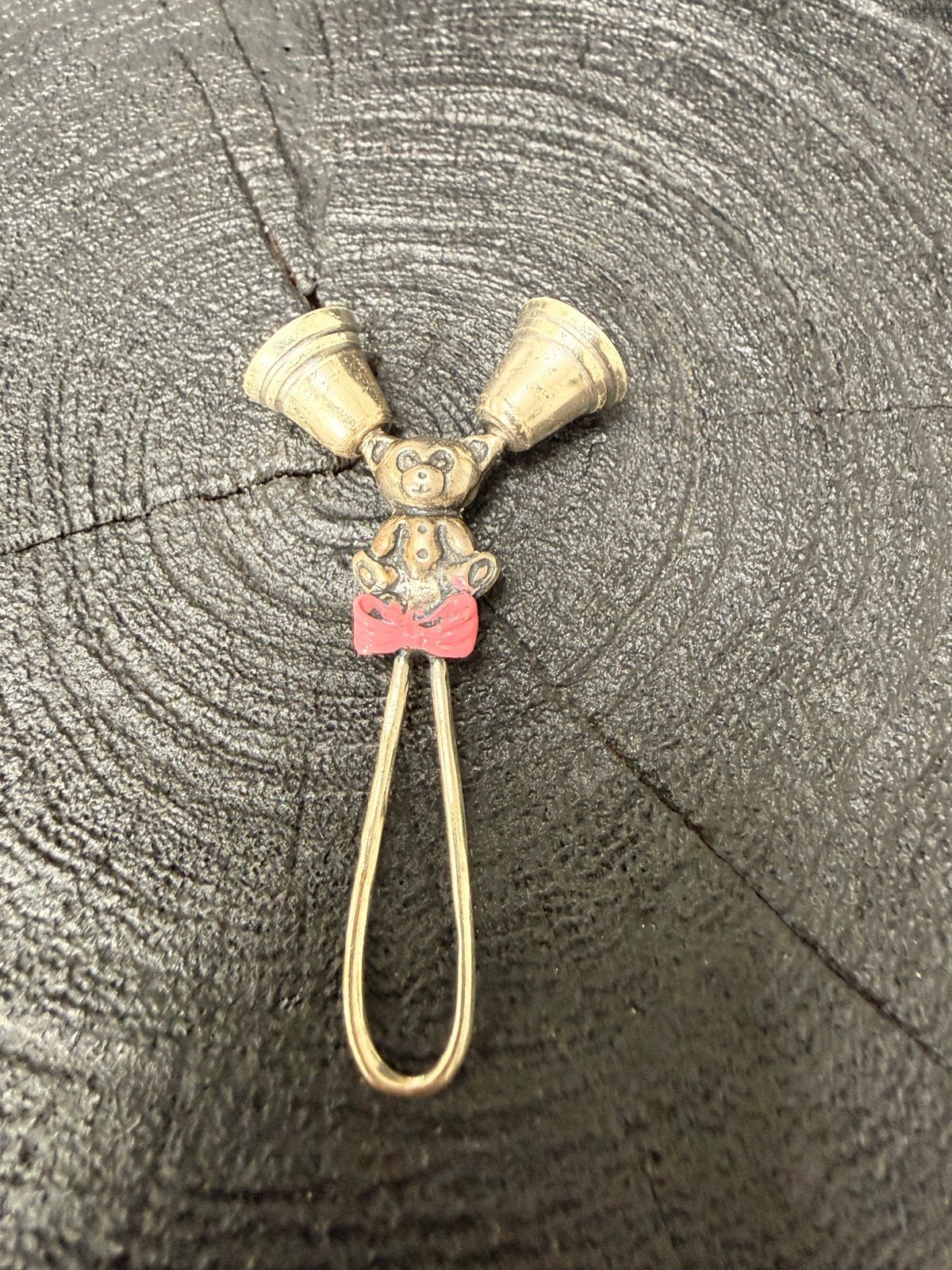 Zilveren miniatuur rammelaar met roze strik en beertje, Verzenden, Zilver