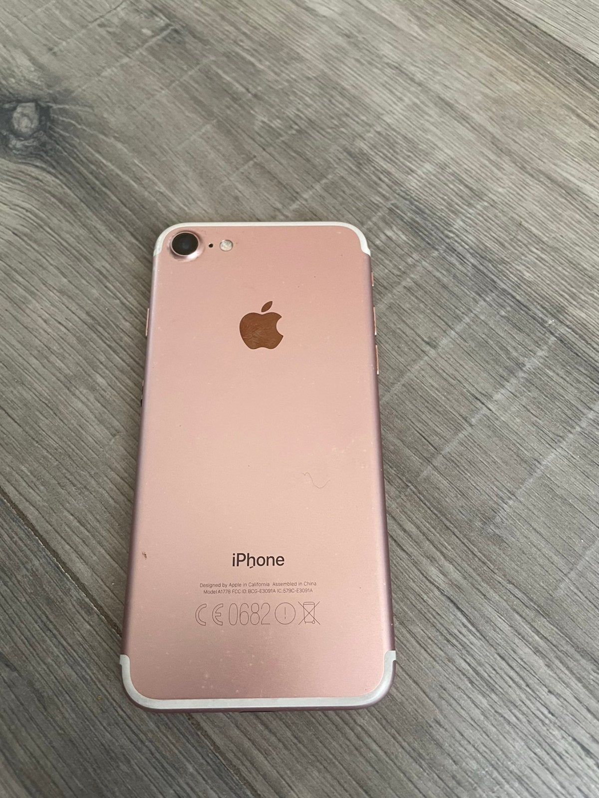 Iphone 7 rosé gold, Telecommunicatie, Mobiele telefoons | Apple iPhone, Ophalen, Gebruikt, 32 GB, IPhone 7
