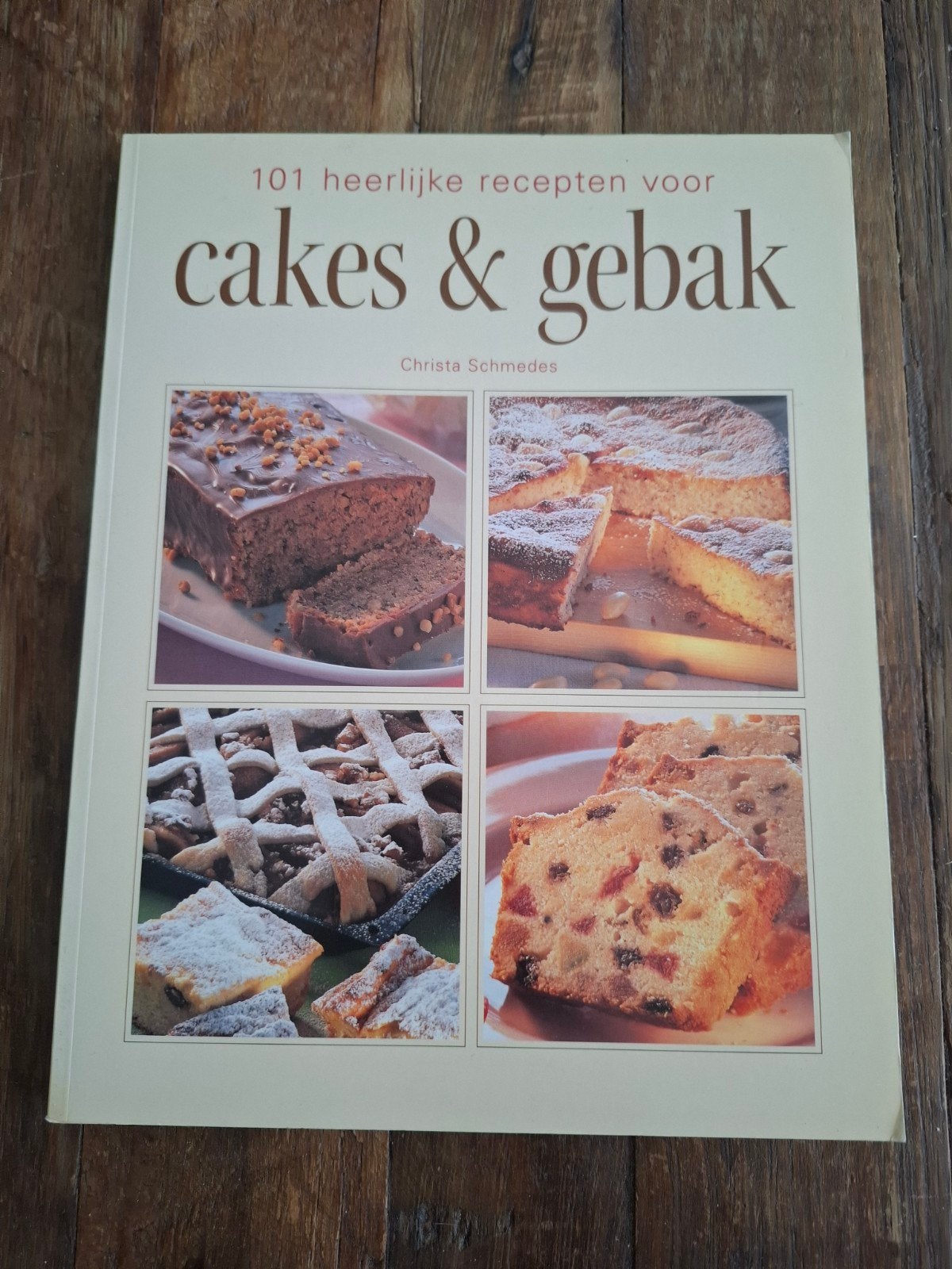 cakes & gebak  101 heerlijke recepten, Boeken, Gezond koken, Ophalen of Verzenden, Zo goed als nieuw, Taart, Gebak en Desserts